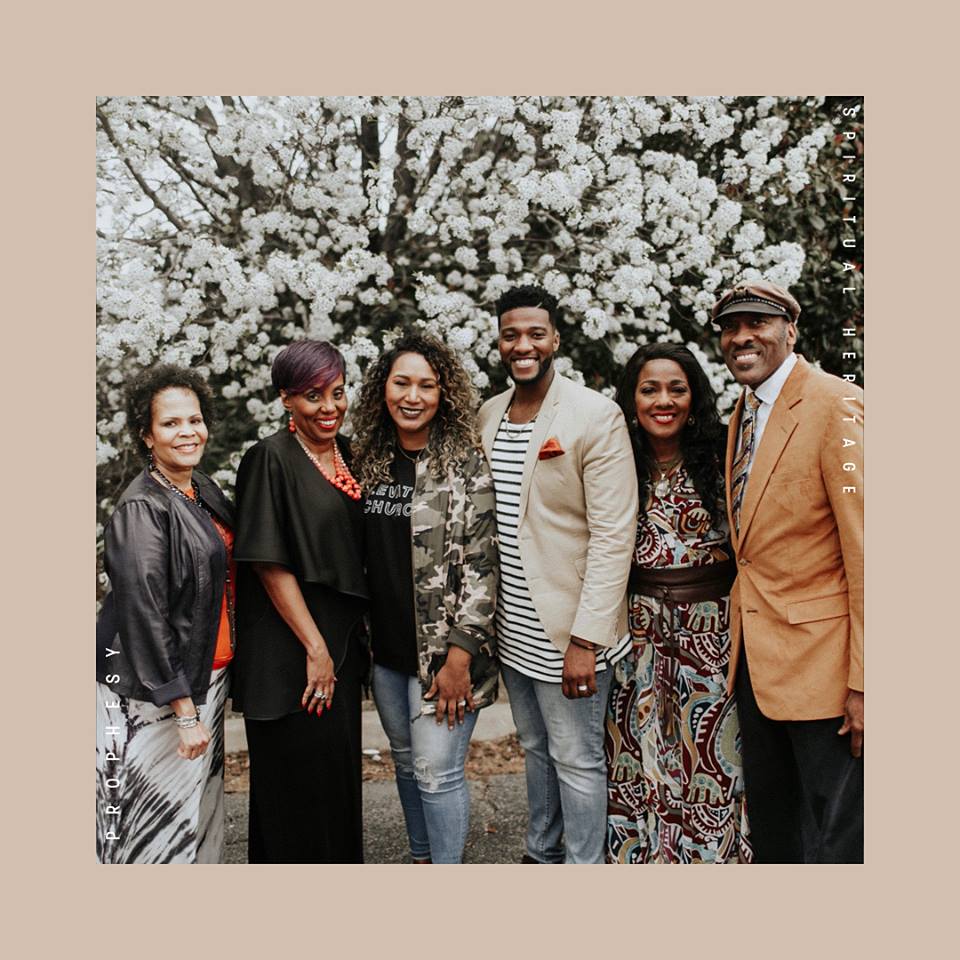 29468356_1630883110328432_195144231390543872_n